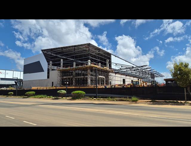 7,282M² WAREHOUSE TO LET IN JET PARK